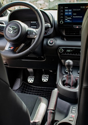 Toyota Yaris cena 175000 przebieg: 1600, rok produkcji 2022 z Gdańsk małe 277